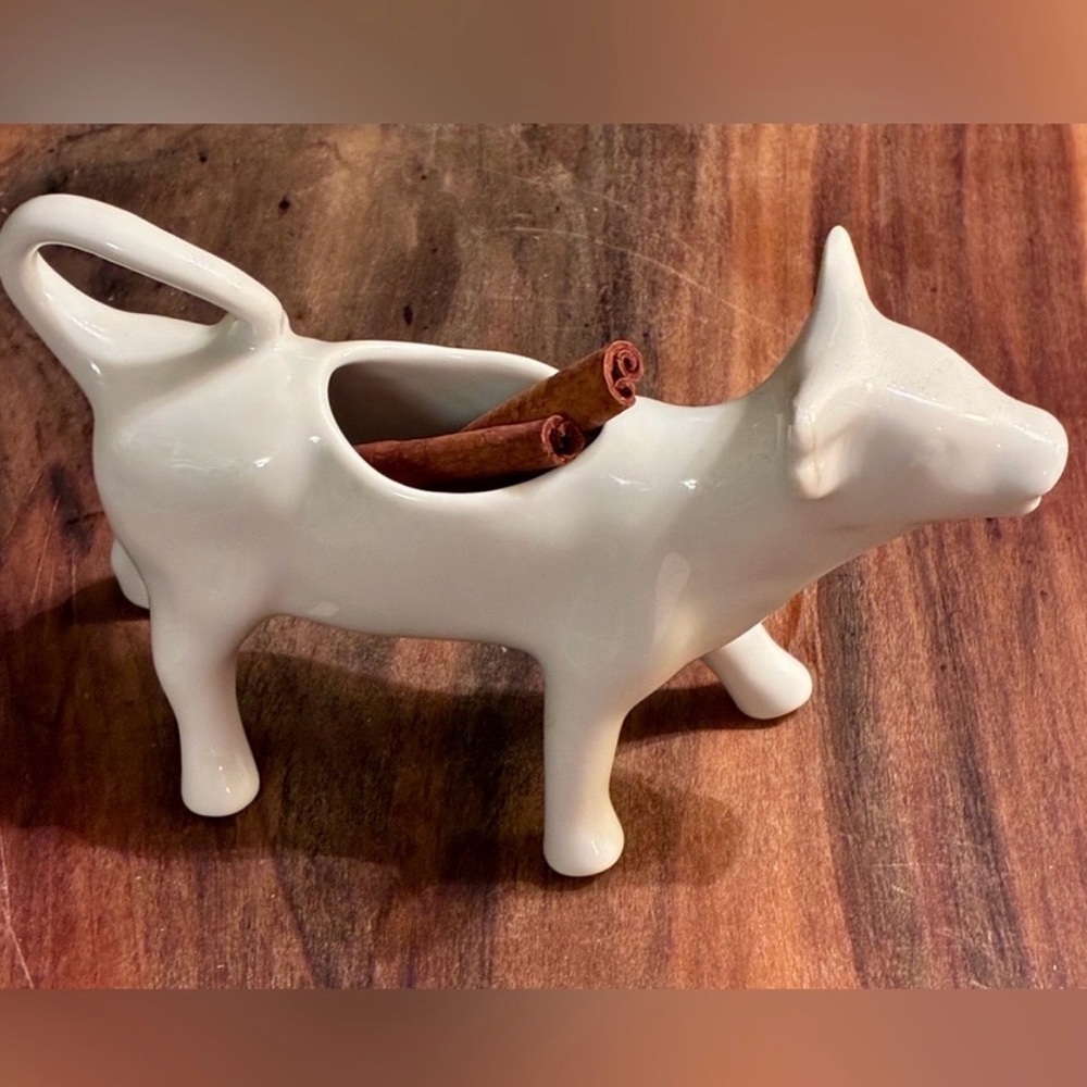 Apilco France Porcelain Cow Creamer 🐄 Vintage French Farmhouse Kitchen Decor - Picture 3 of 5